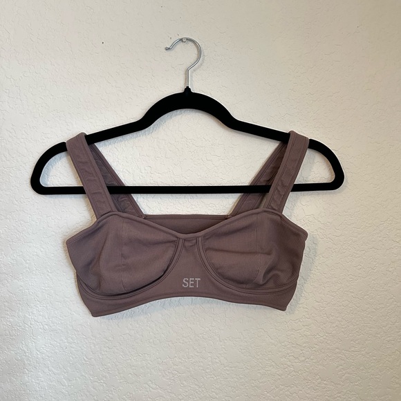 SET Active Other - SET ACTIVE Ribbed Contour Sports Bra in Color Pepper Medium